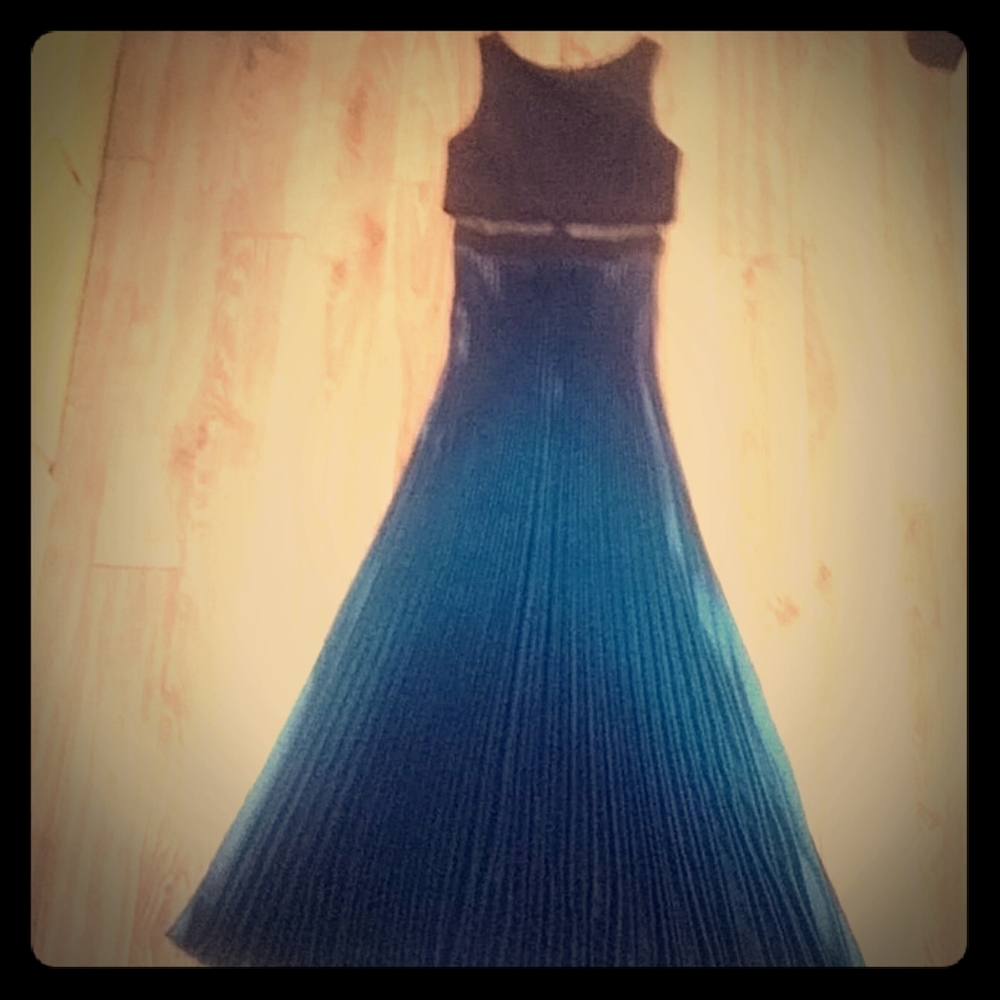 COPY - Womens size 4 dress